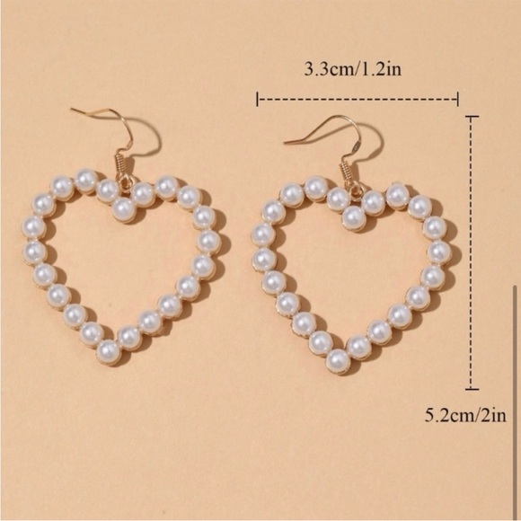 NWT- Pearl Love Heart Hook Drop Earrings - Picture 4 of 5